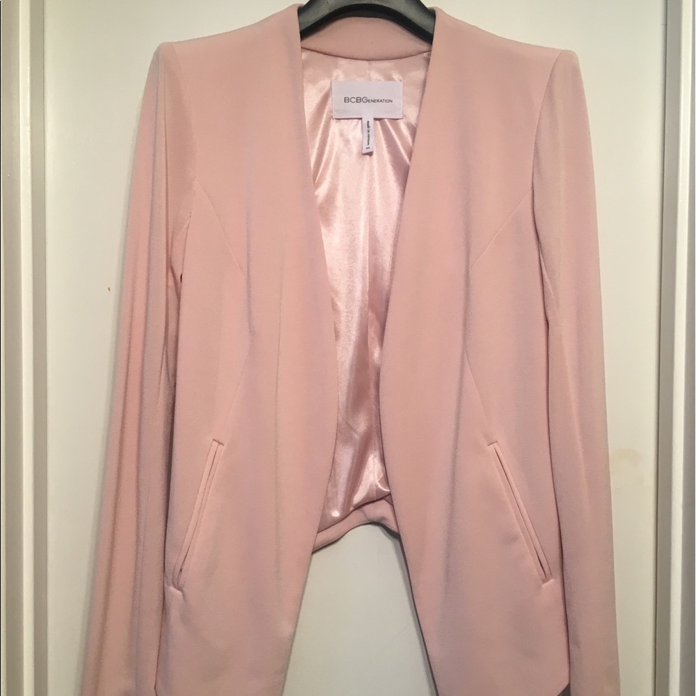 FITTED BCBG BLAZER